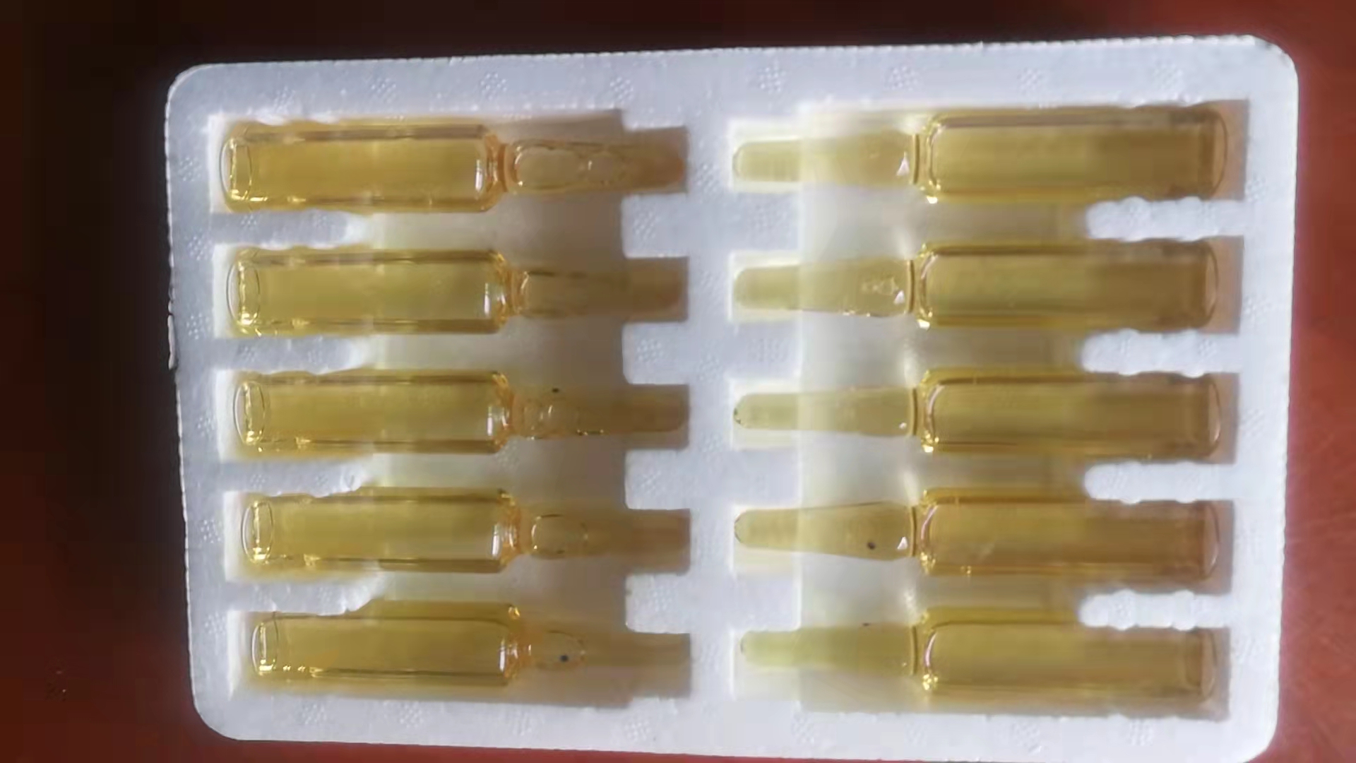 熱毒消炎康注射液，獨(dú)特的進(jìn)口增效因子組方對(duì)各種動(dòng)物熱毒炎癥注射后快速見(jiàn)效，注射一次就搞定的獸醫(yī)常備殺手锏王牌級(jí)別藥物